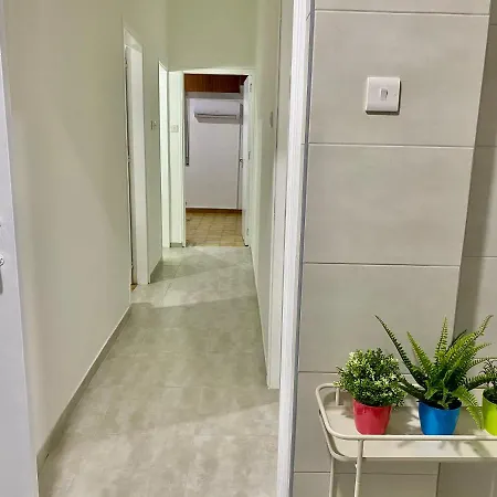 Tsimintia 25 Apartament