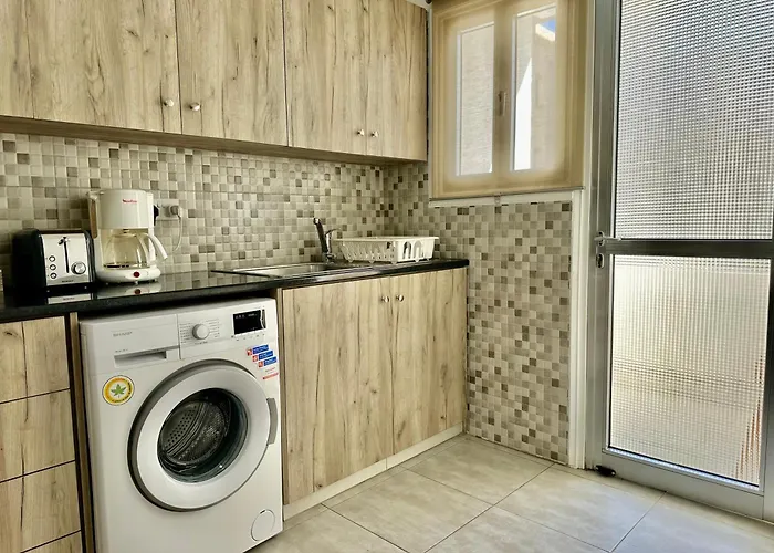 Apartment Tsimintia 25 *